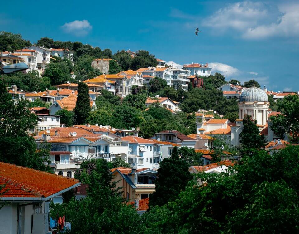 A view of houses in one of the prince's Islands in Istanbul for the Cheap Hotels in Istanbul post of the website